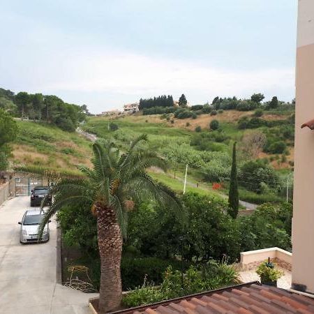 B&B La Collina Dei Poeti Καταντζάρο Εξωτερικό φωτογραφία